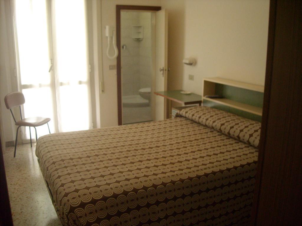 Albergo Da Siro Misano Adriatico Zimmer foto