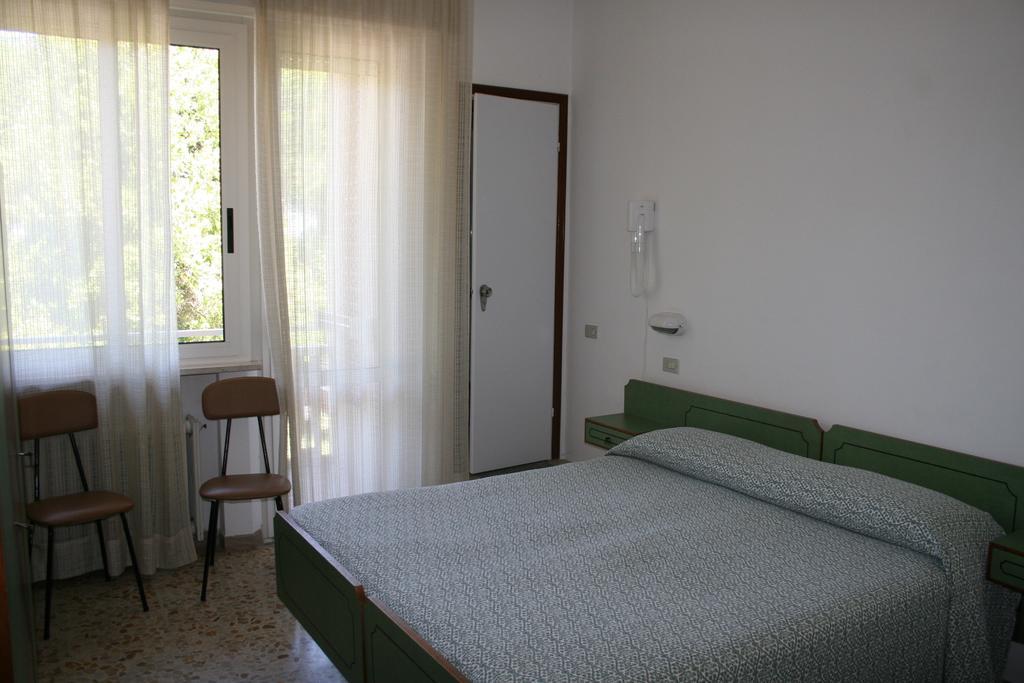 Albergo Da Siro Misano Adriatico Zimmer foto